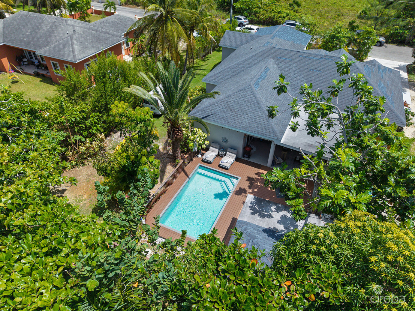 Savannah Newlands Family Home With Pool, Outsdie Bar & Income-generating Guest Suite