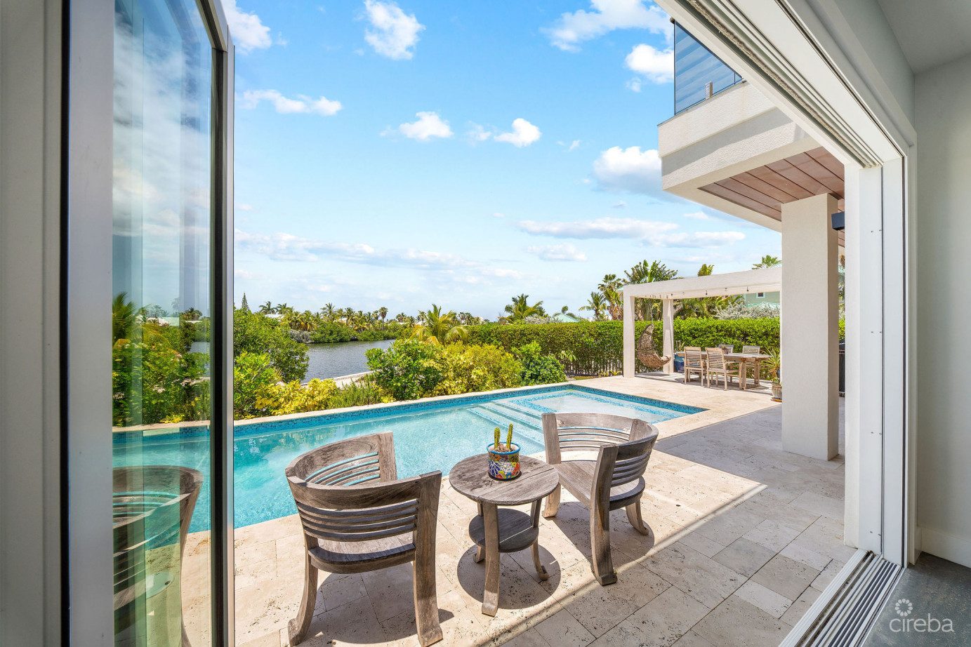 24  Shorewinds Trail, The Shores Family Home