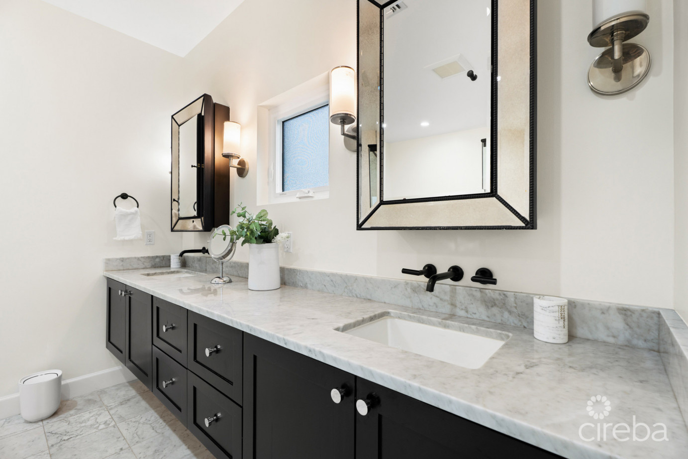 The Chymes 7, South Sound Home
