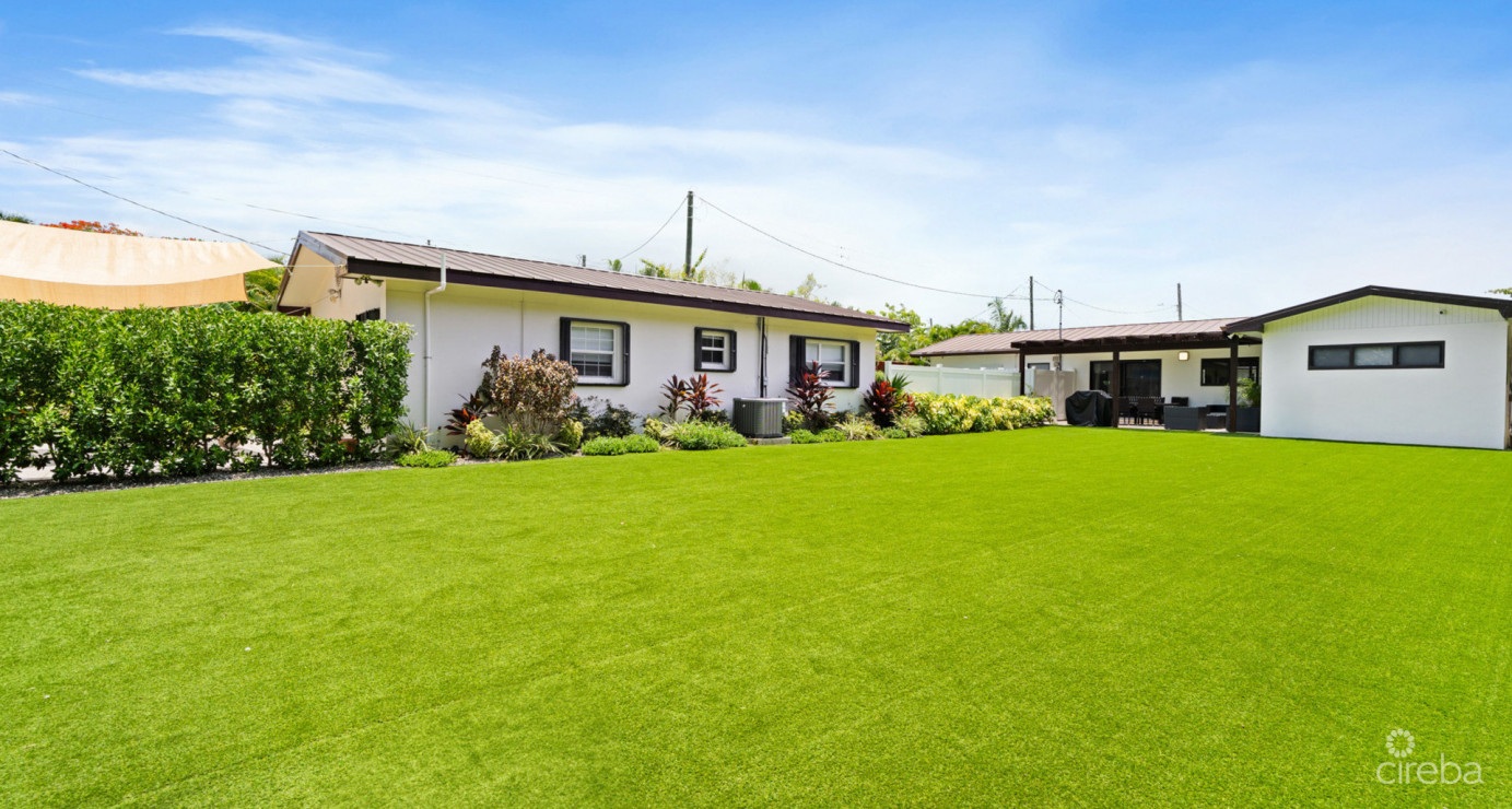 Melmac Ave #92 & #94  South Sound - Single Family Home With Cottage Set On 0.5 Acre Plot