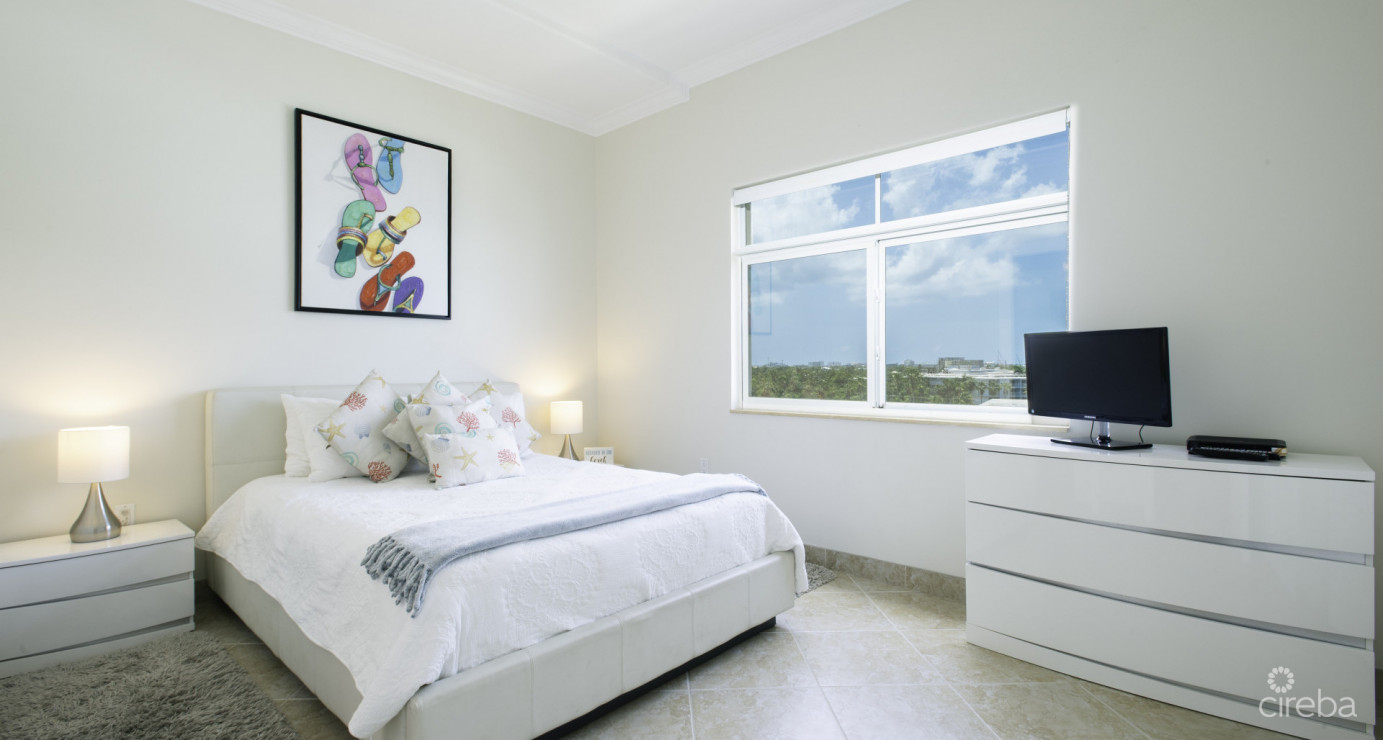 South Bay Beach Club - Premier Beachfront Residence