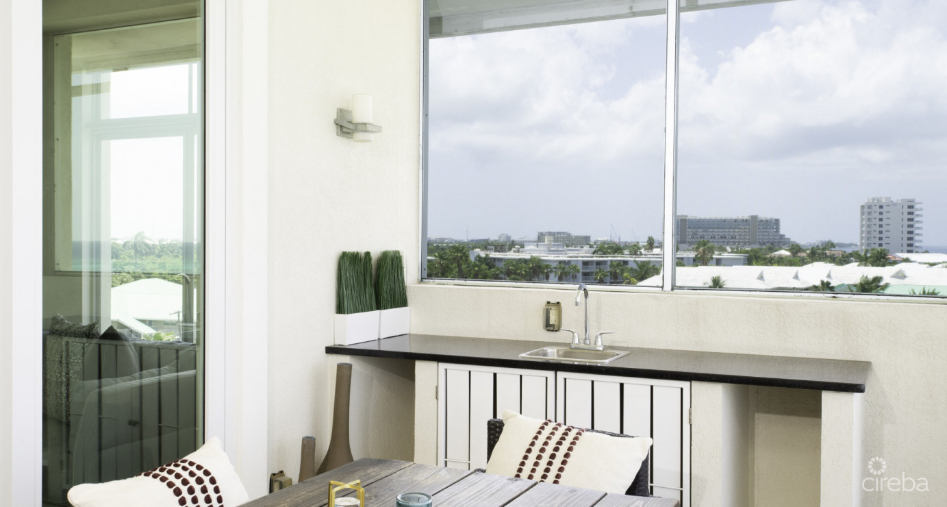 South Bay Beach Club - Premier Beachfront Residence