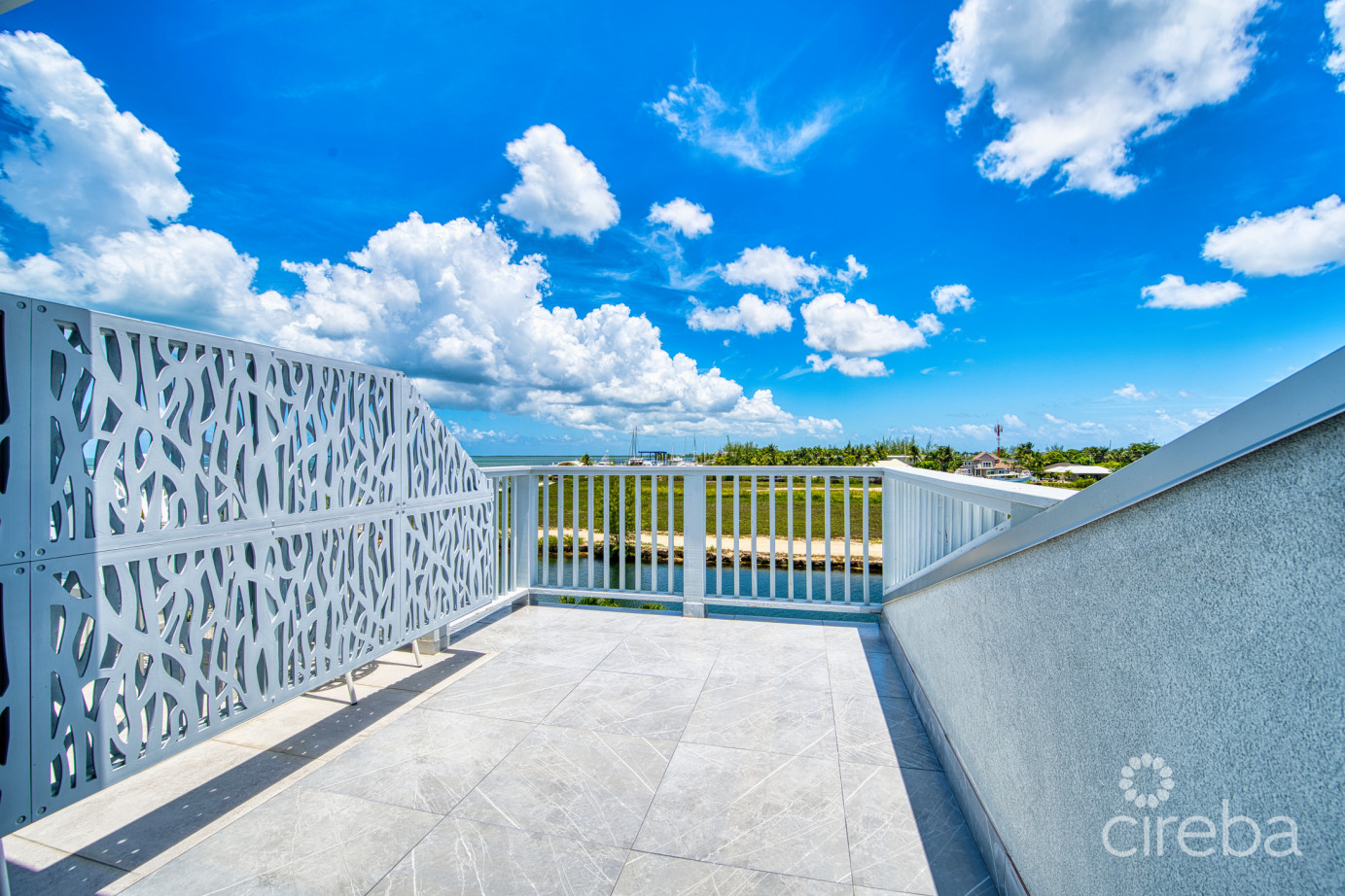 Large Seahaven 2 Bed With Pool - Oceanview And Canal Front