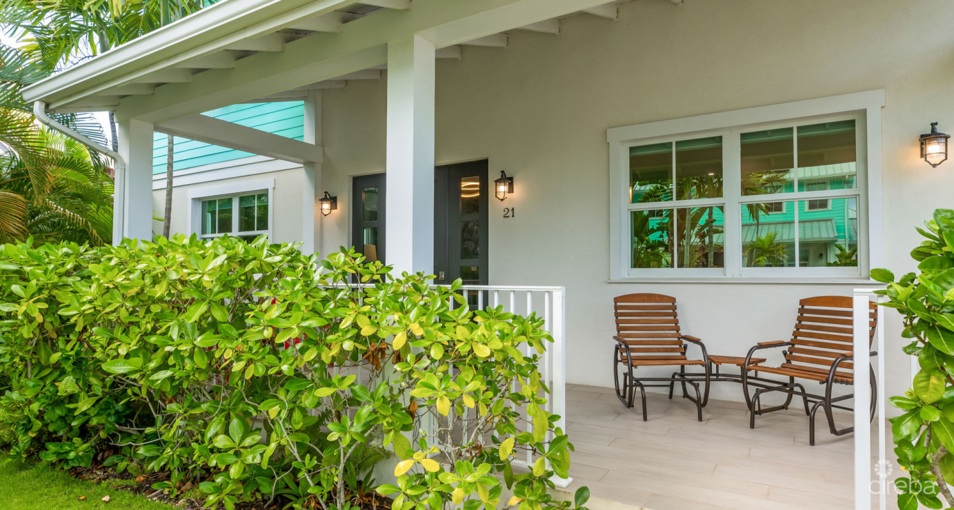Periwinkle  Three Bed Cottage With Dock