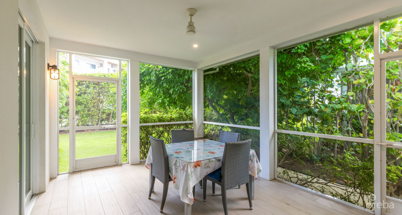 Periwinkle  Three Bed Cottage With Dock