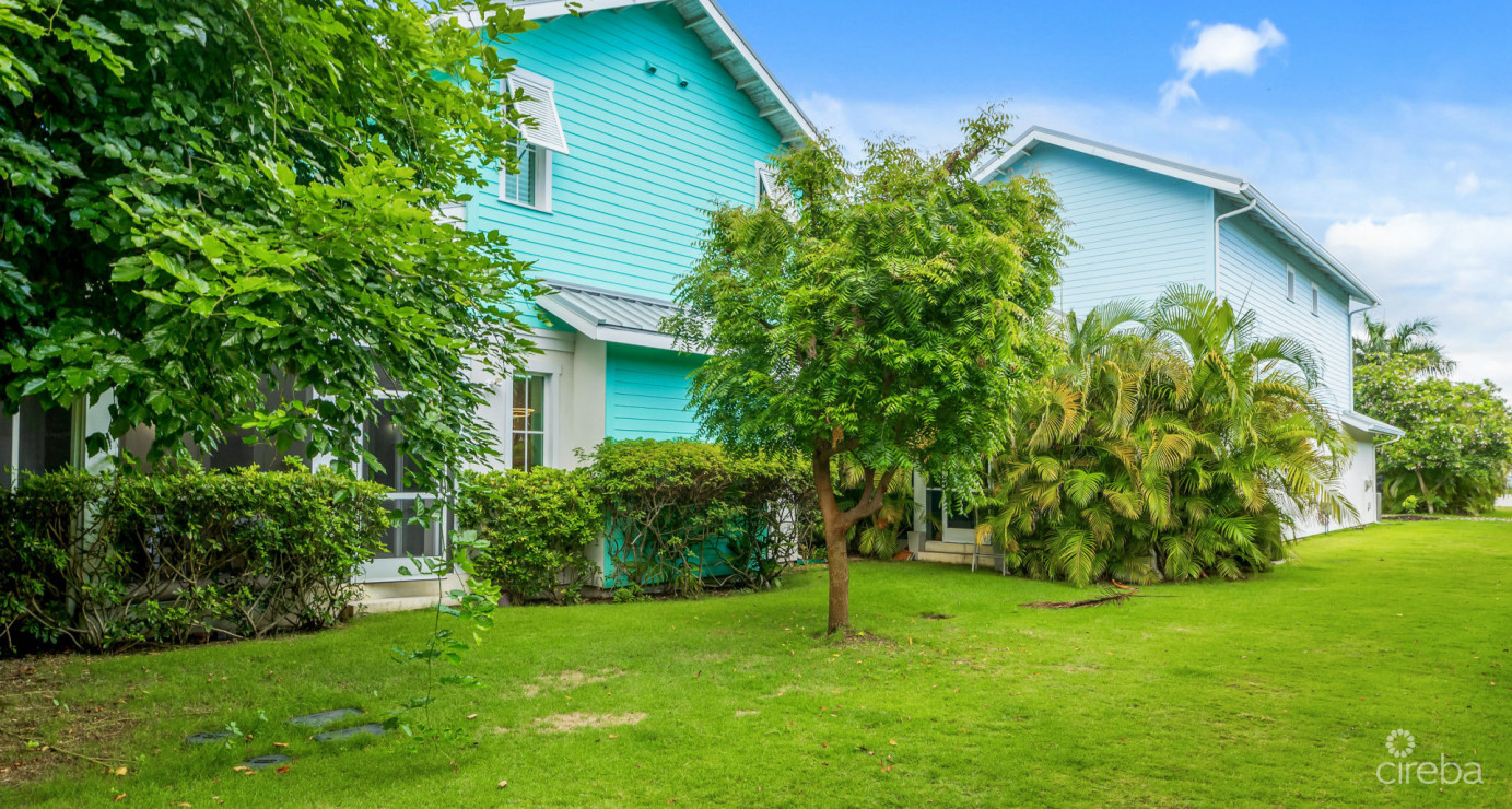 Periwinkle  Three Bed Cottage With Dock