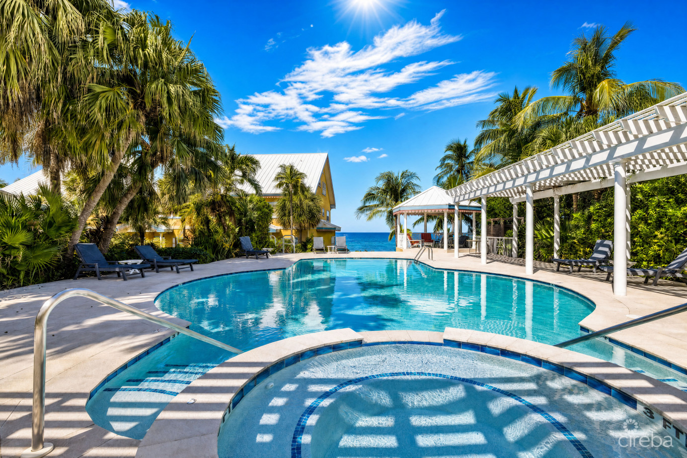 Coconut Bay 121 Ocean Front Residence