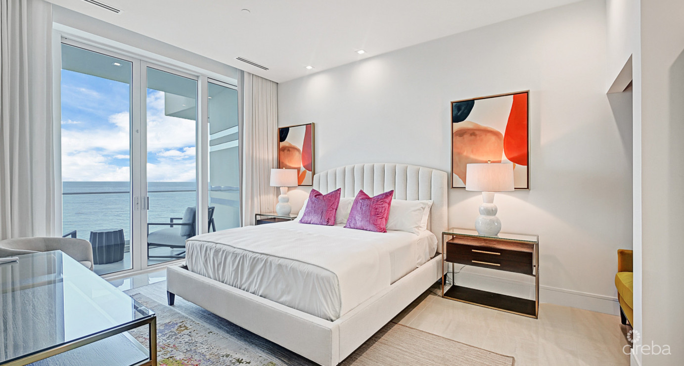 Expansive Oceanfront Residence - Fin 14