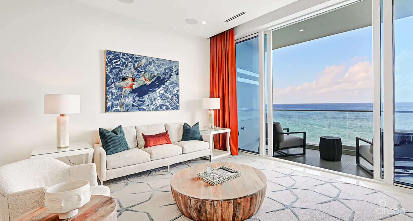 Expansive Oceanfront Residence - Fin 14