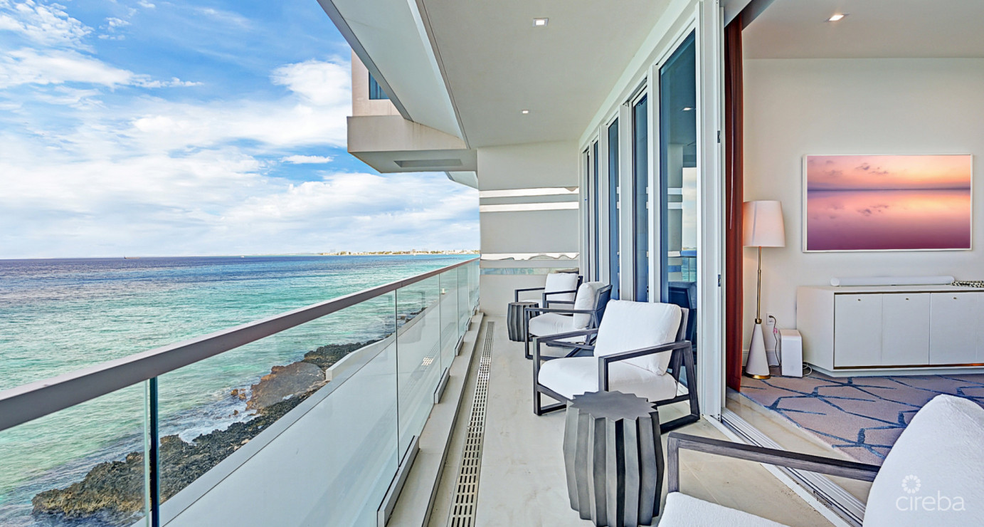 Expansive Oceanfront Residence - Fin 14