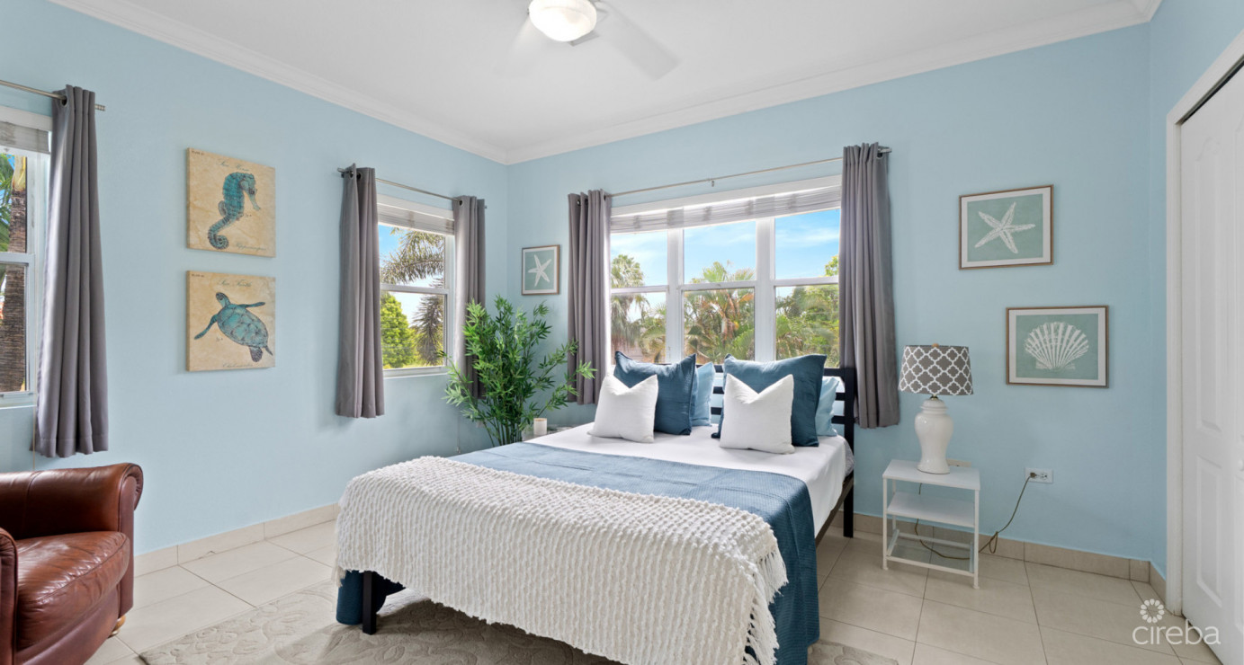 8 Grand Palms | Beautifully Presented, Large 2-bed Unit In Prime South Sound Complex