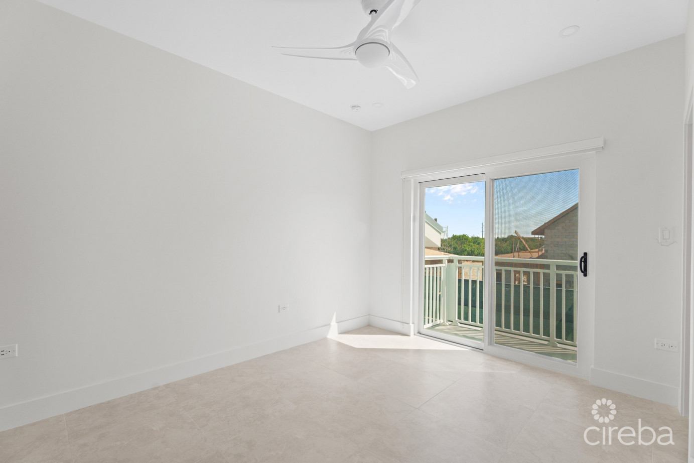 3 Bedrooms + Roof Terrace At The Meadows At Batabano - Residence 504