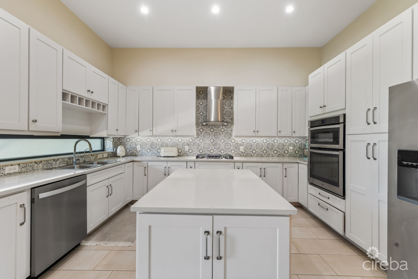 Vela #54, South Sound - Phase 1 - Ocean Views