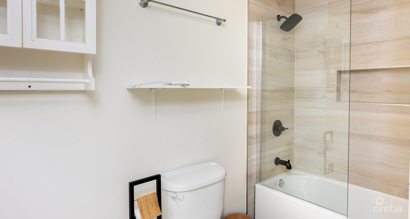 Fountain Court Townhome - South Sound