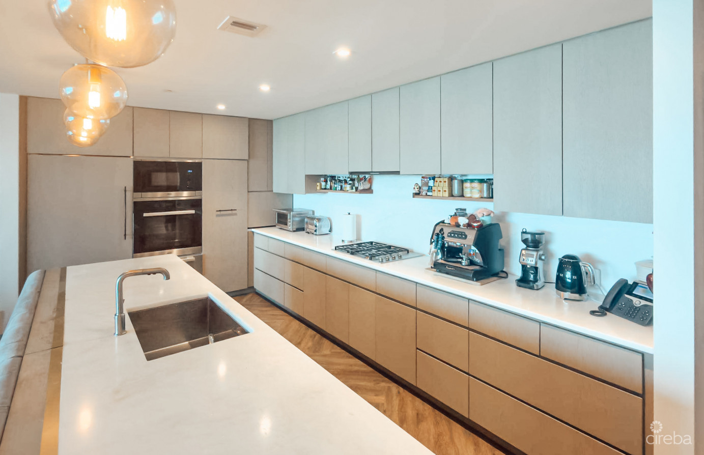 Seafire 3 Bedroom Luxury Residence On Seven Mile Beach
