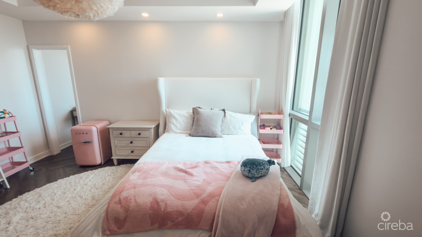 Seafire 3 Bedroom Luxury Residence On Seven Mile Beach