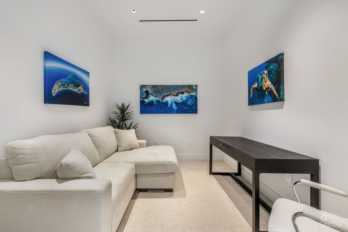 Pinnacle #34 Beachfront Penthouse With Garage