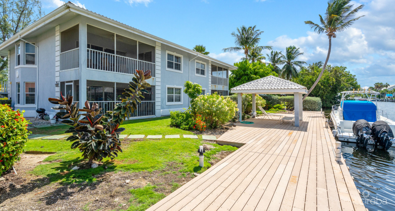 5 Canal Front Multifamily Properties | Snug Harbour - Investment Portfolio Opportunity