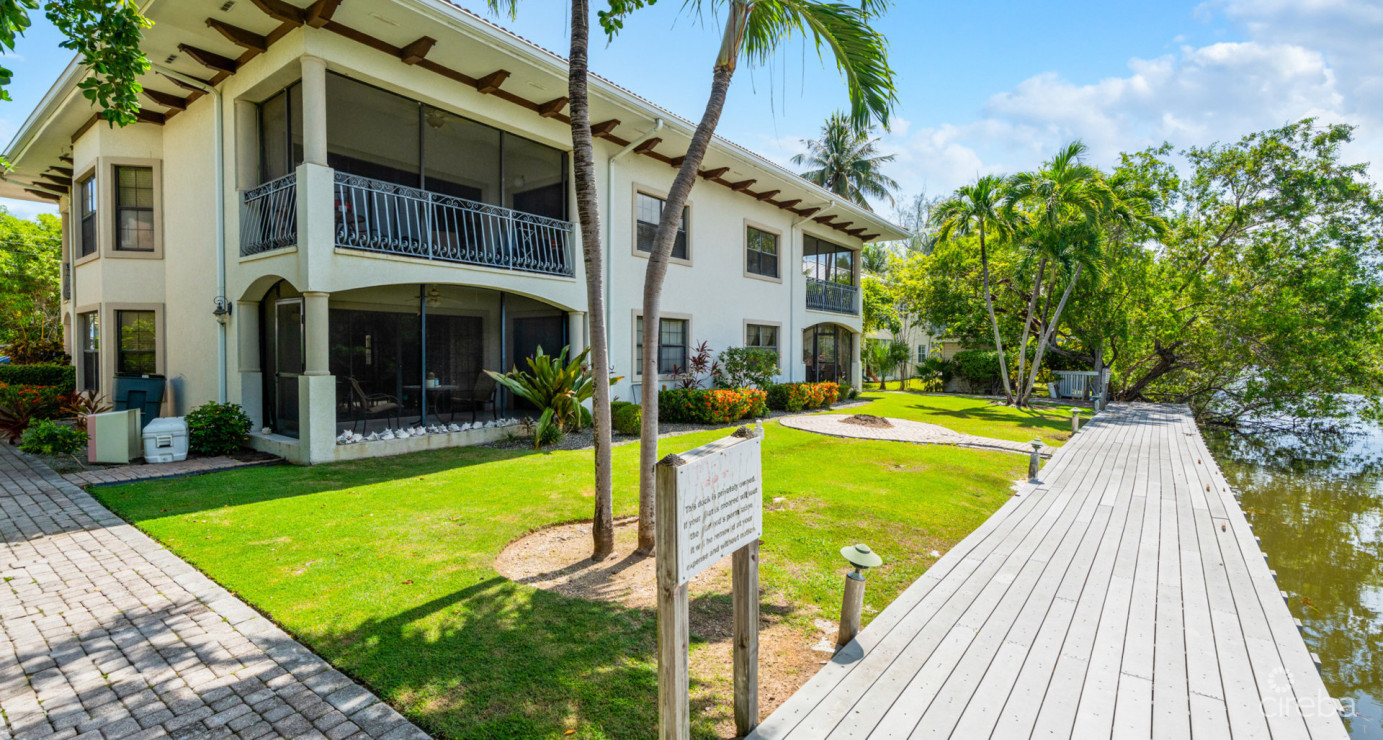 5 Canal Front Multifamily Properties | Snug Harbour - Investment Portfolio Opportunity