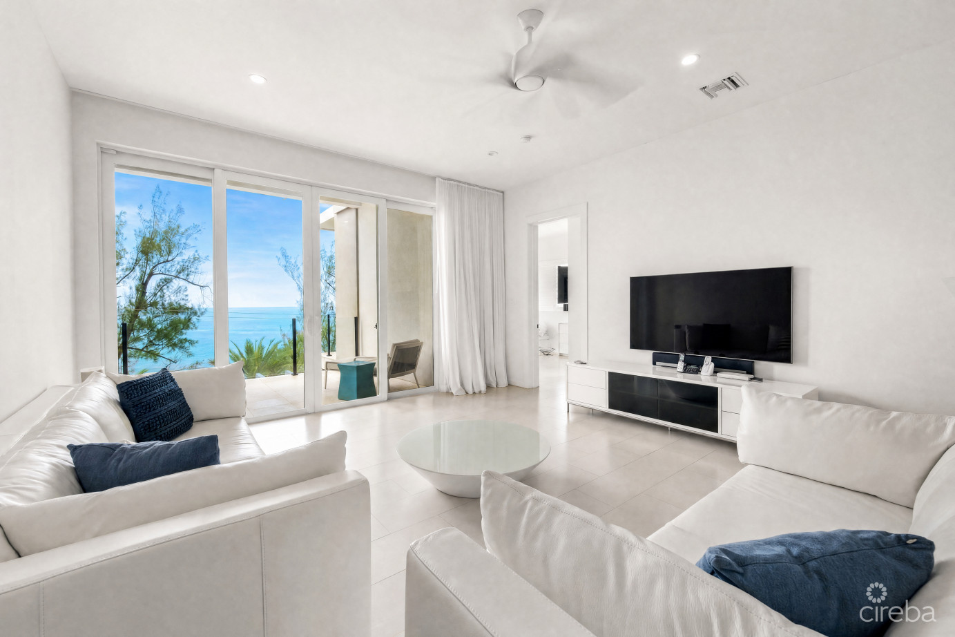 Shore Club #6- Ocean View Penthouse With Private Rooftop Terrace
