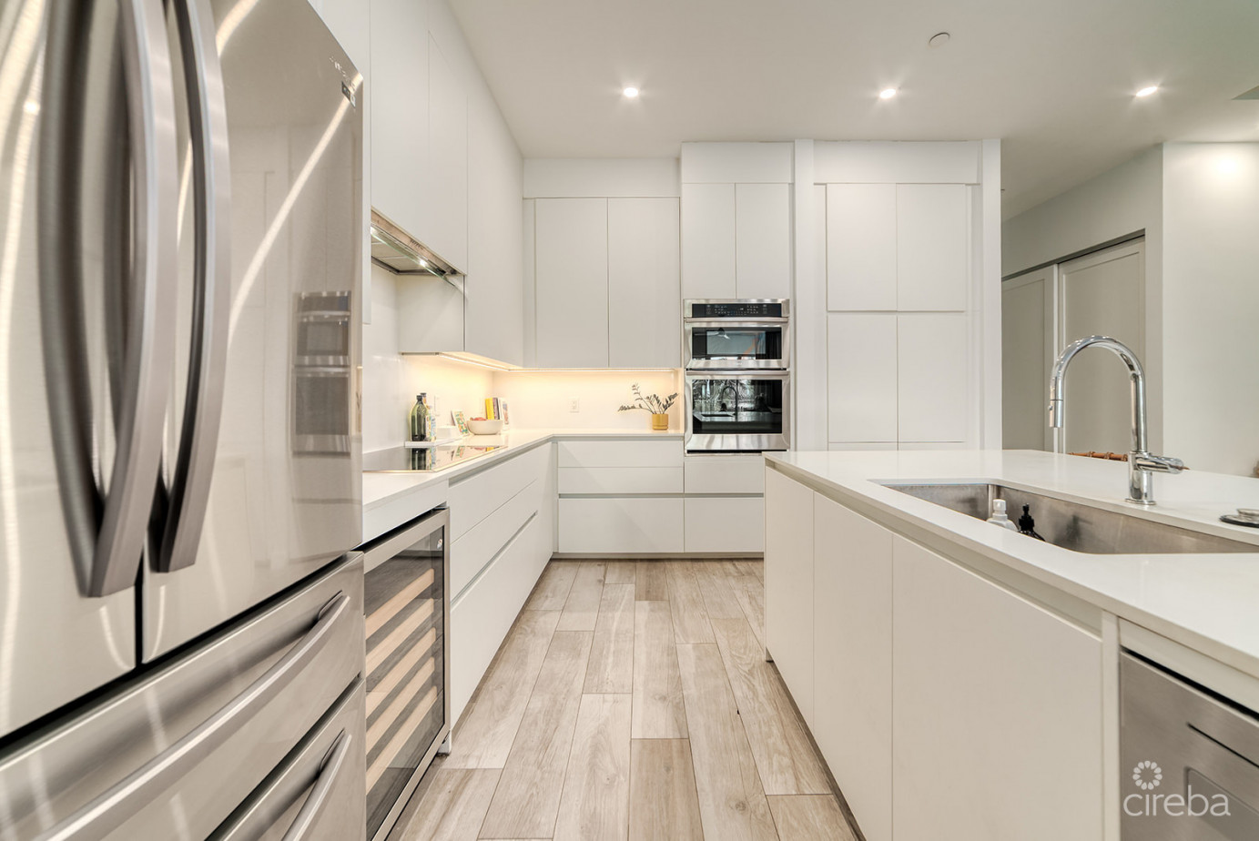 Aura  Oceanview Three Bed Townhome With Den