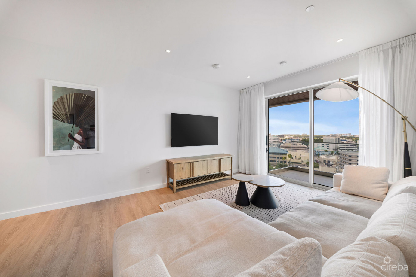 One | Gt Residences - Unit 914