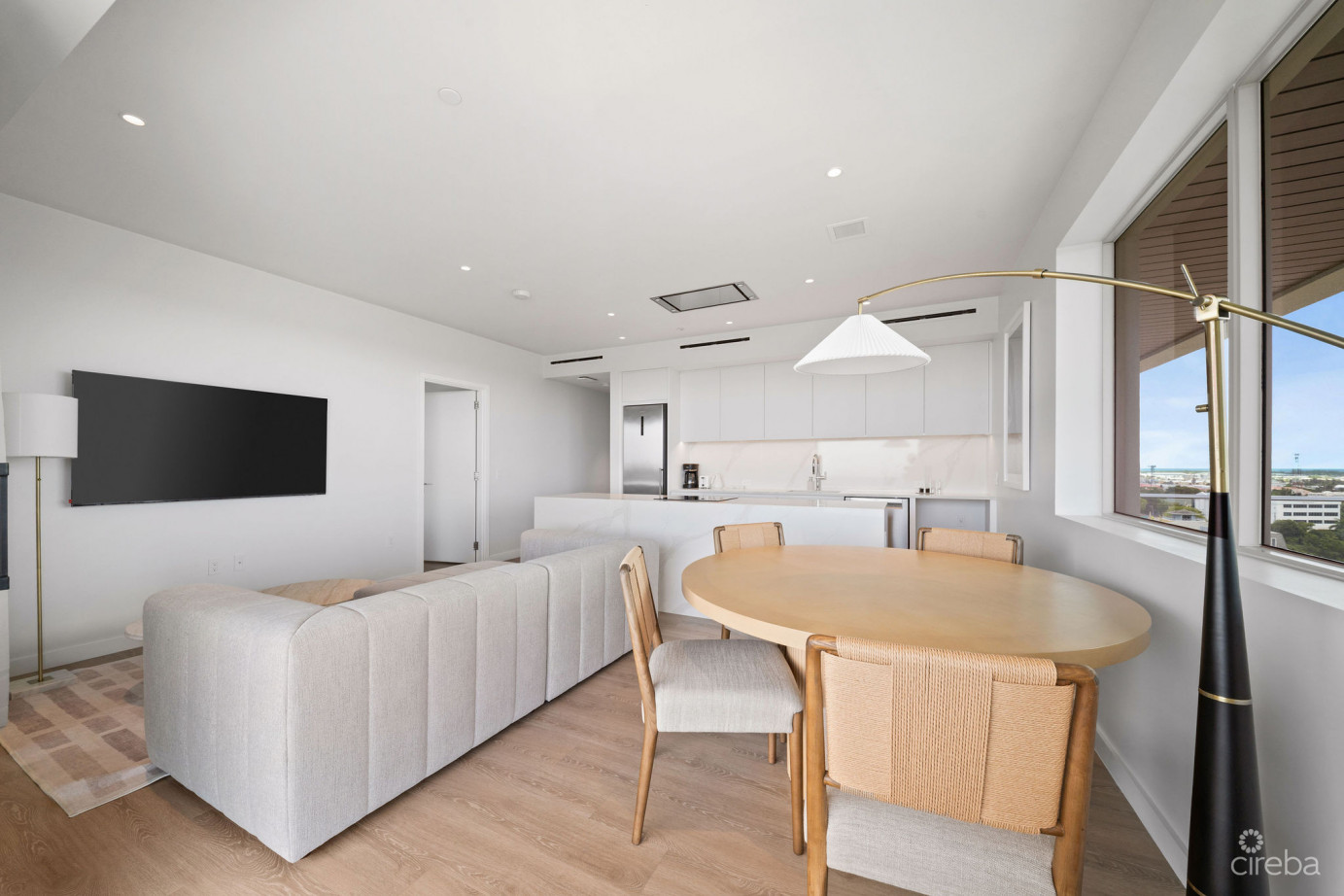 One | Gt Residences - Unit 917