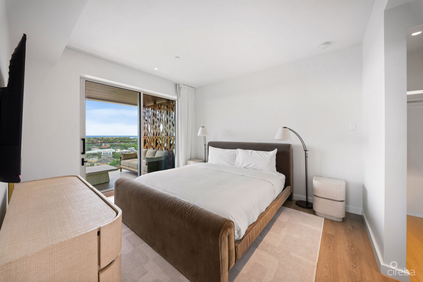 One | Gt Residences - Unit 917
