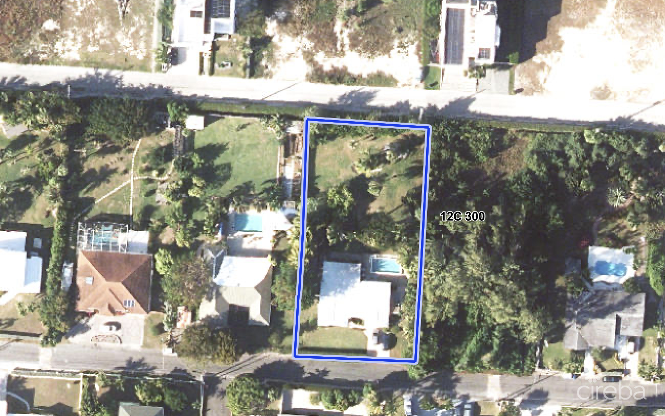 Rare Double-lot Oasis Bungalow  With Pool In Snug Harbour