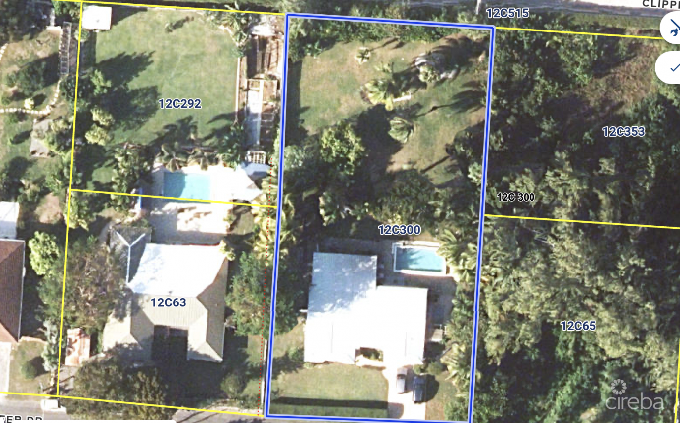 Rare Double-lot Oasis Bungalow  With Pool In Snug Harbour