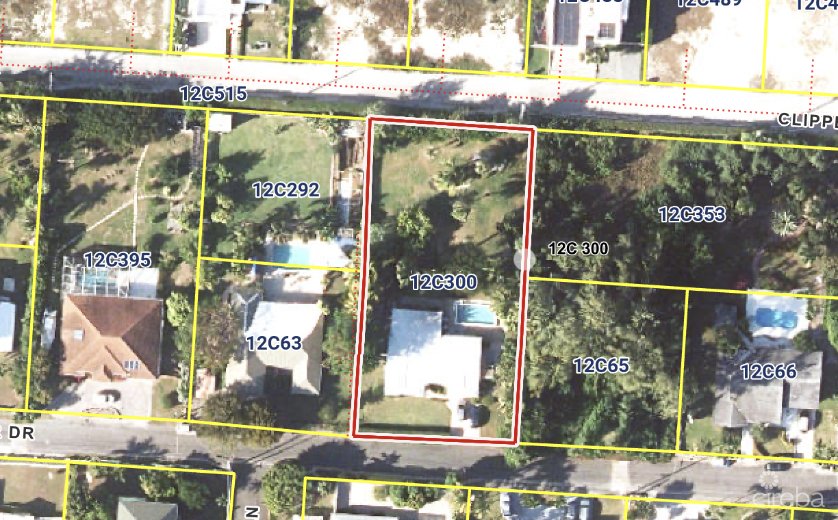 Rare Double-lot Oasis Bungalow  With Pool In Snug Harbour
