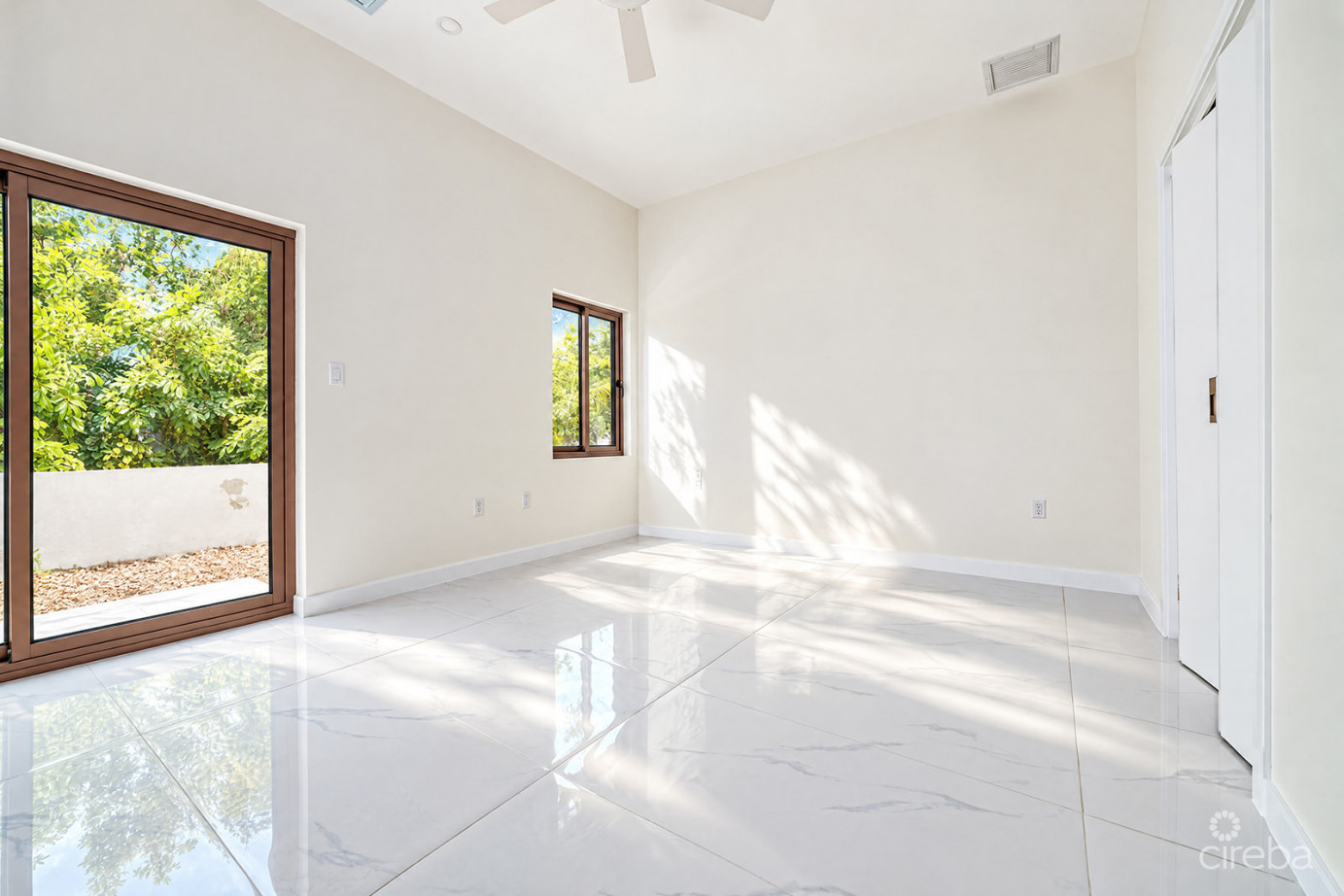 North Palm Heights - End Unit #7