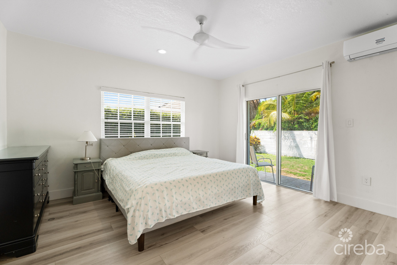 Beach Bay Duplex - X2 Homes. Both 2 Bed, 2 Bath With Double Garages