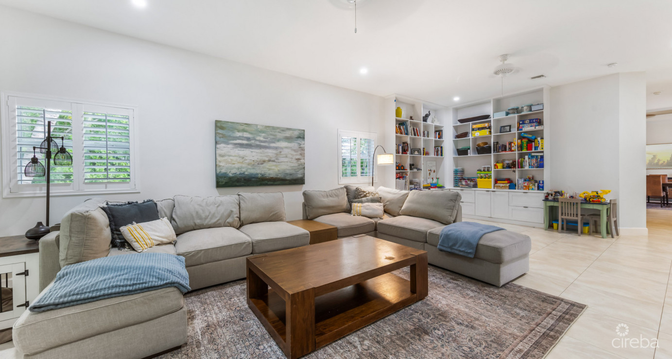 Exceptional Family Living At The Lakes | South Sound