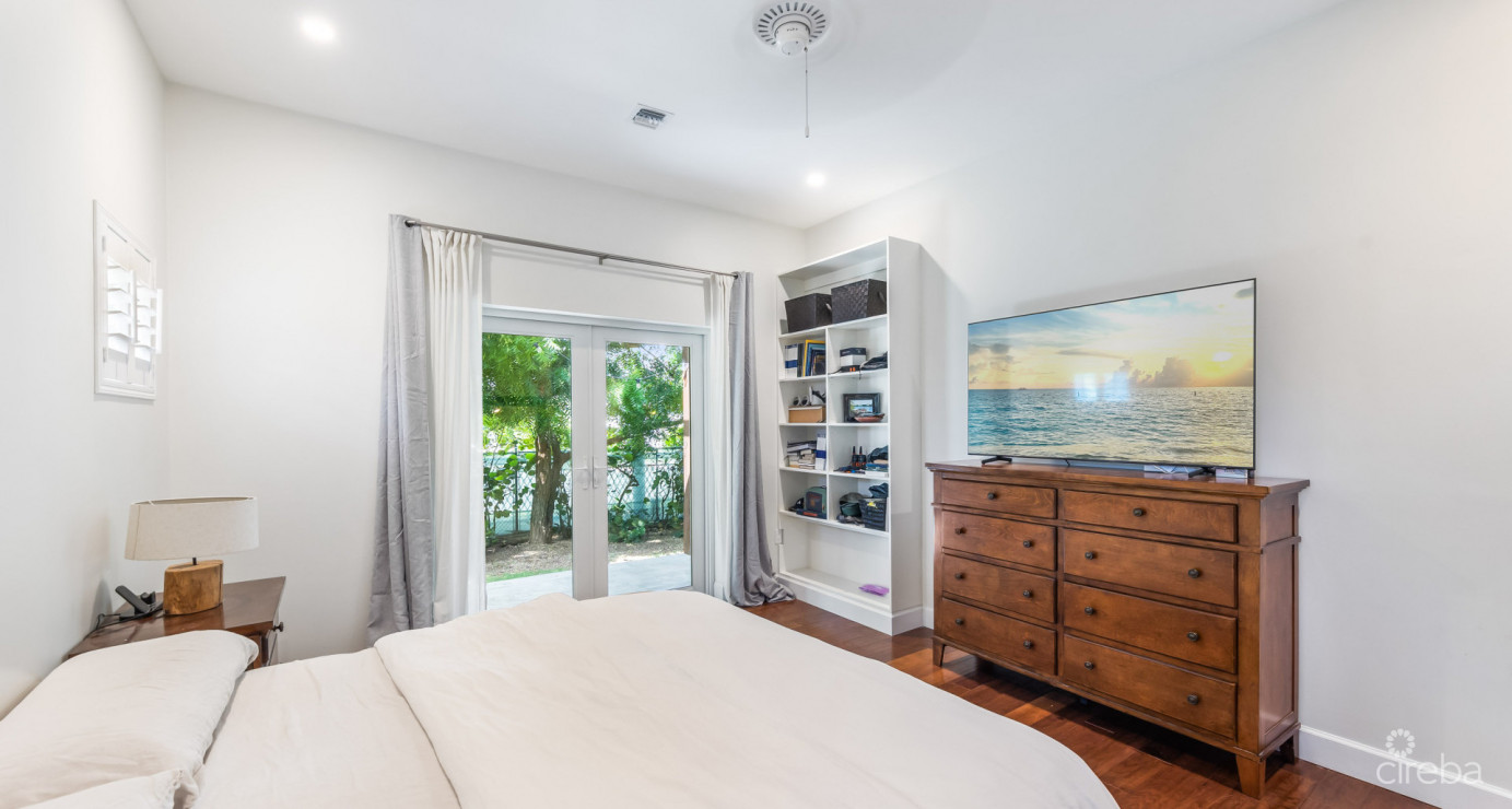 Exceptional Family Living At The Lakes | South Sound
