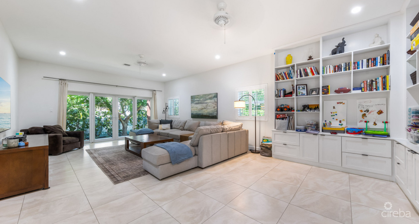 Exceptional Family Living At The Lakes | South Sound