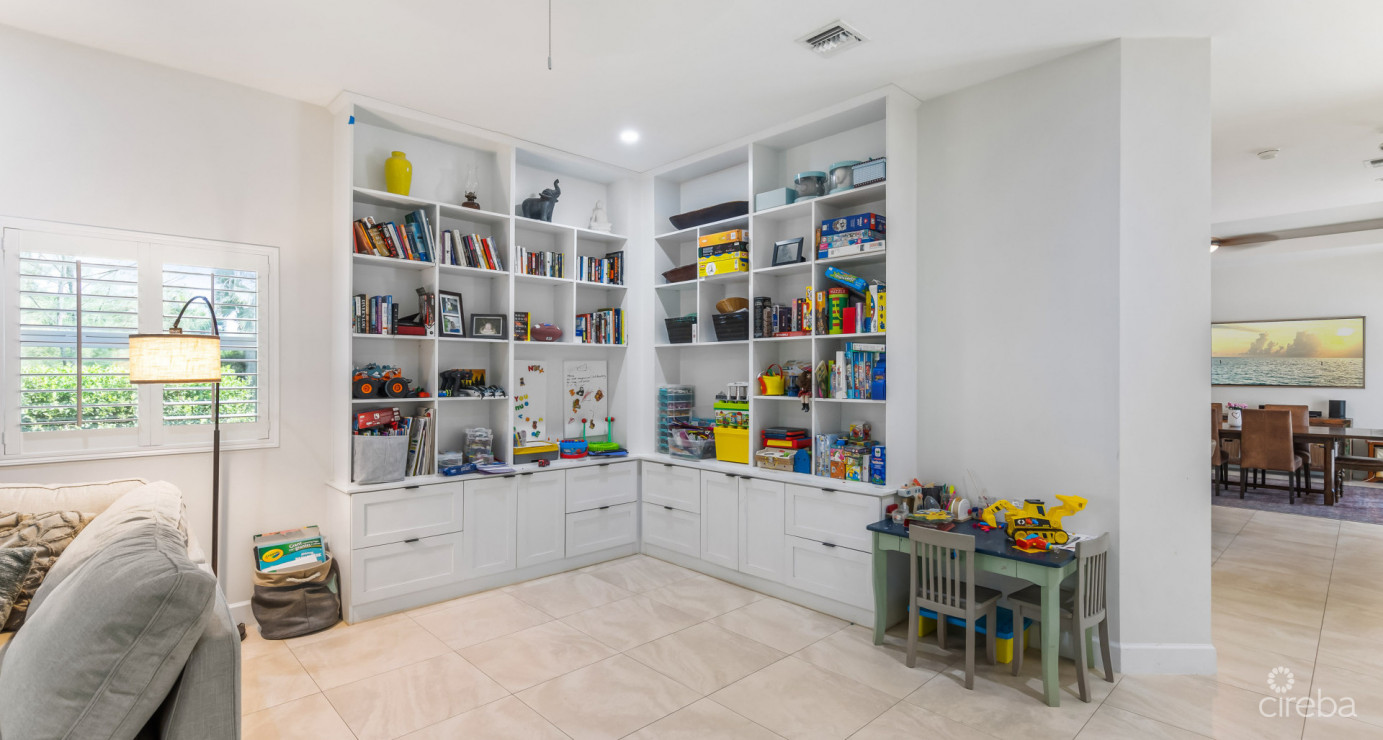 Exceptional Family Living At The Lakes | South Sound