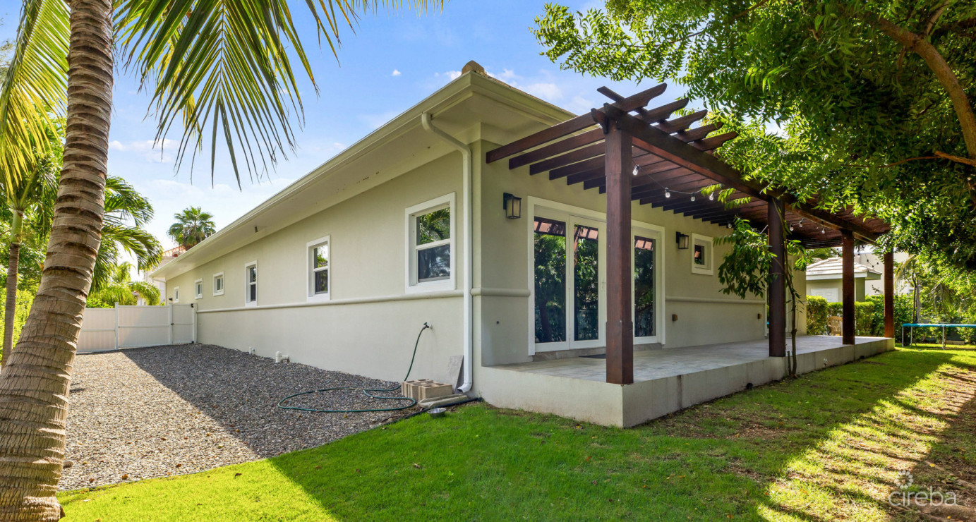 Exceptional Family Living At The Lakes | South Sound