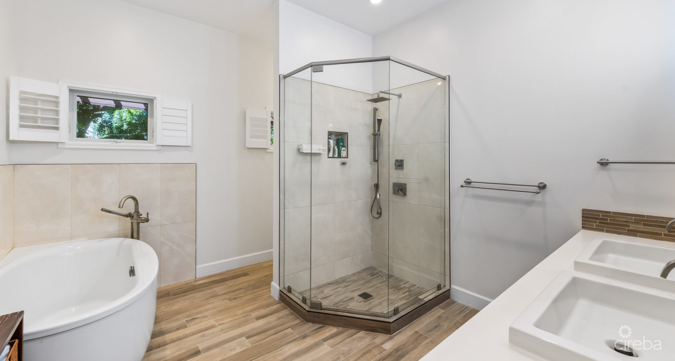 Exceptional Family Living At The Lakes | South Sound