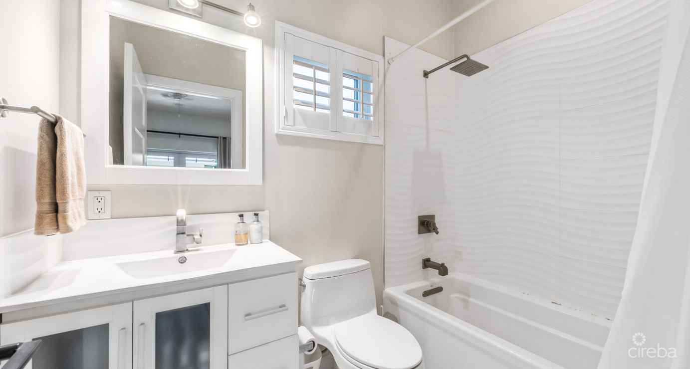 Exceptional Family Living At The Lakes | South Sound