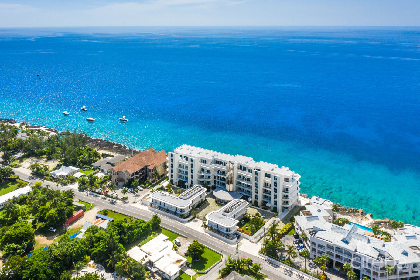 Fin 27, Oceanfront Condo