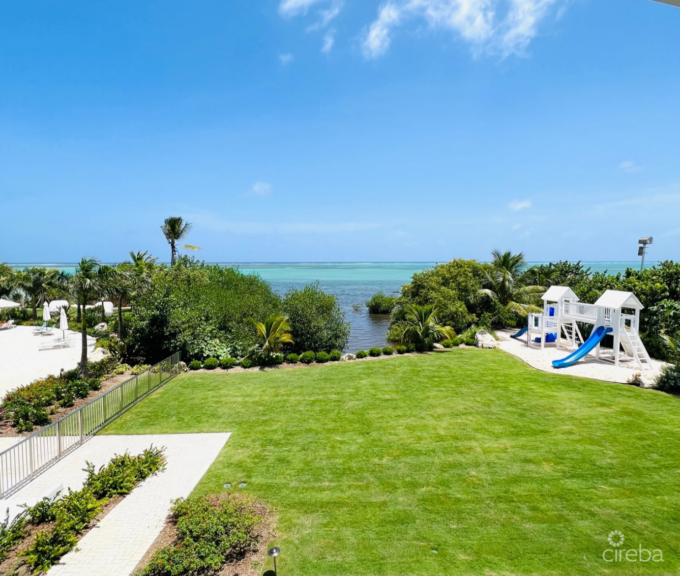 Aura 2 Bed Plus Den, 2.5 Bath Townhouse