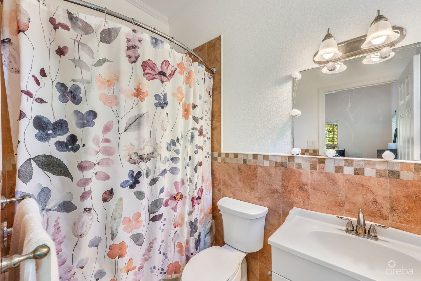 Fairview Manor:  2x 2-bed Units, George Town