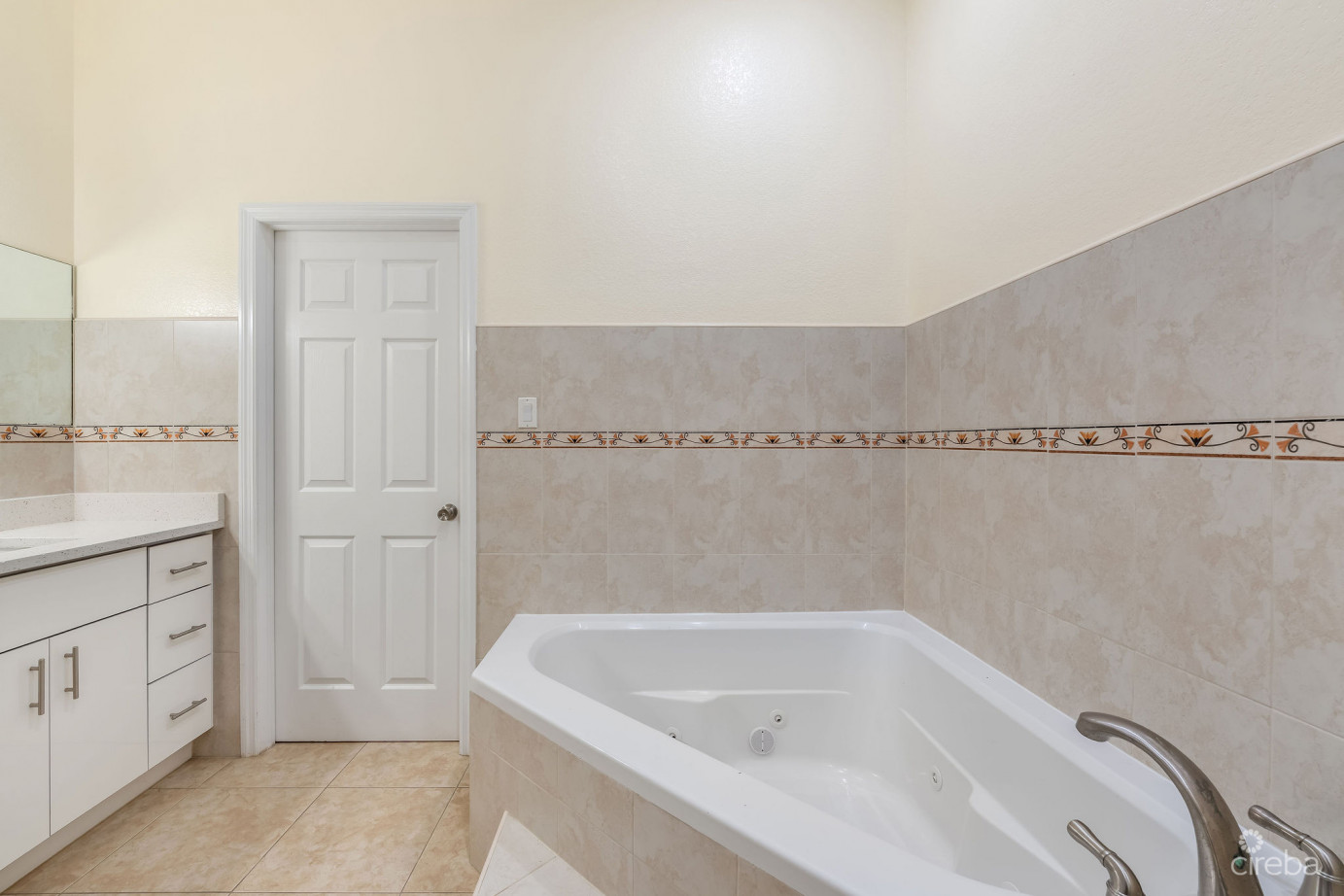 Fairview Manor:  2x 2-bed Units, George Town