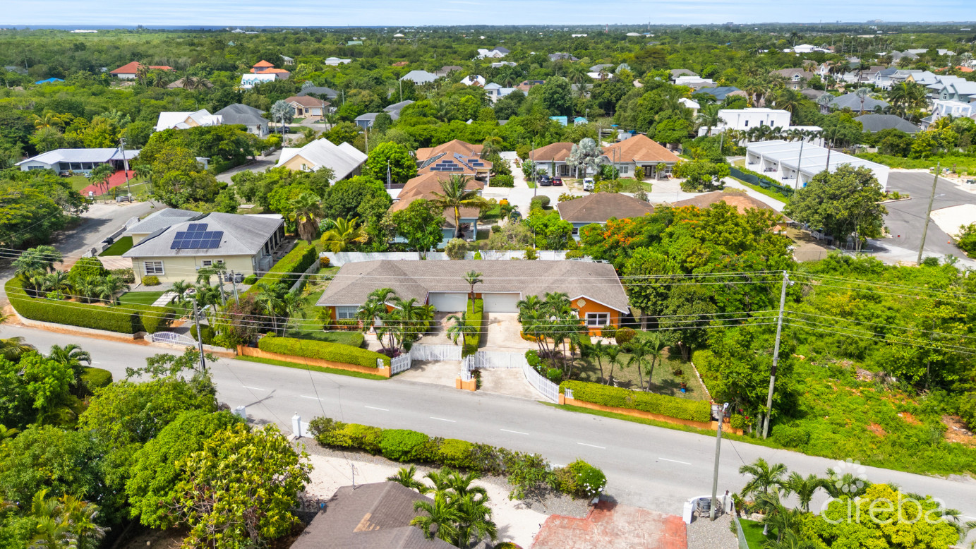 Beach Bay Duplex - X2 Homes. Both 2 Bed, 2 Bath With Double Garages