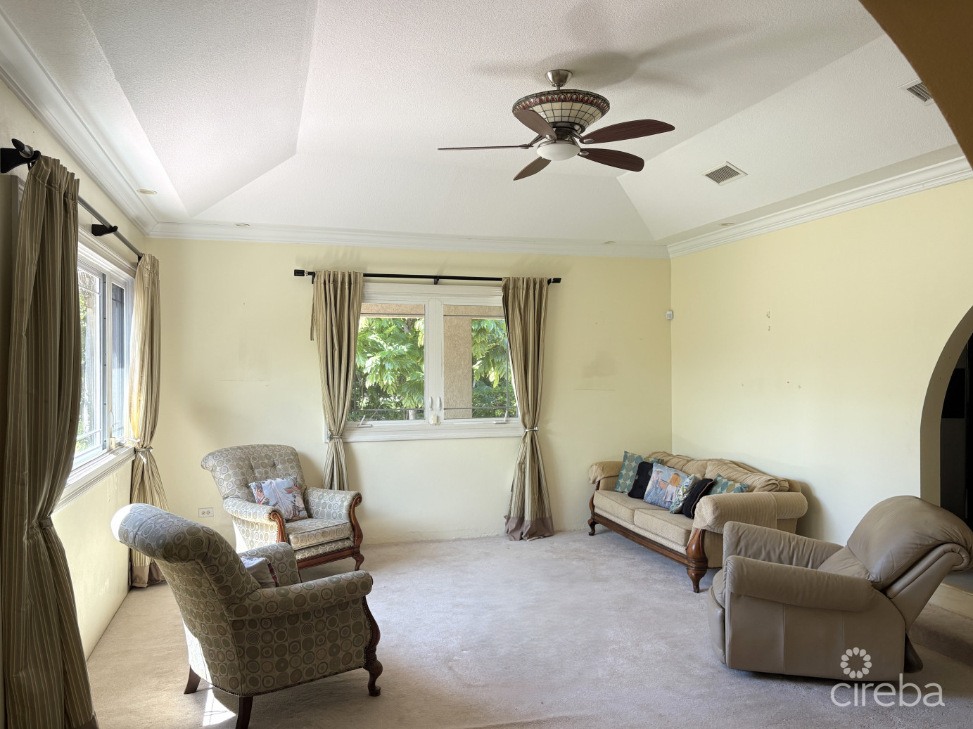 Tropical Garden Home & Apt