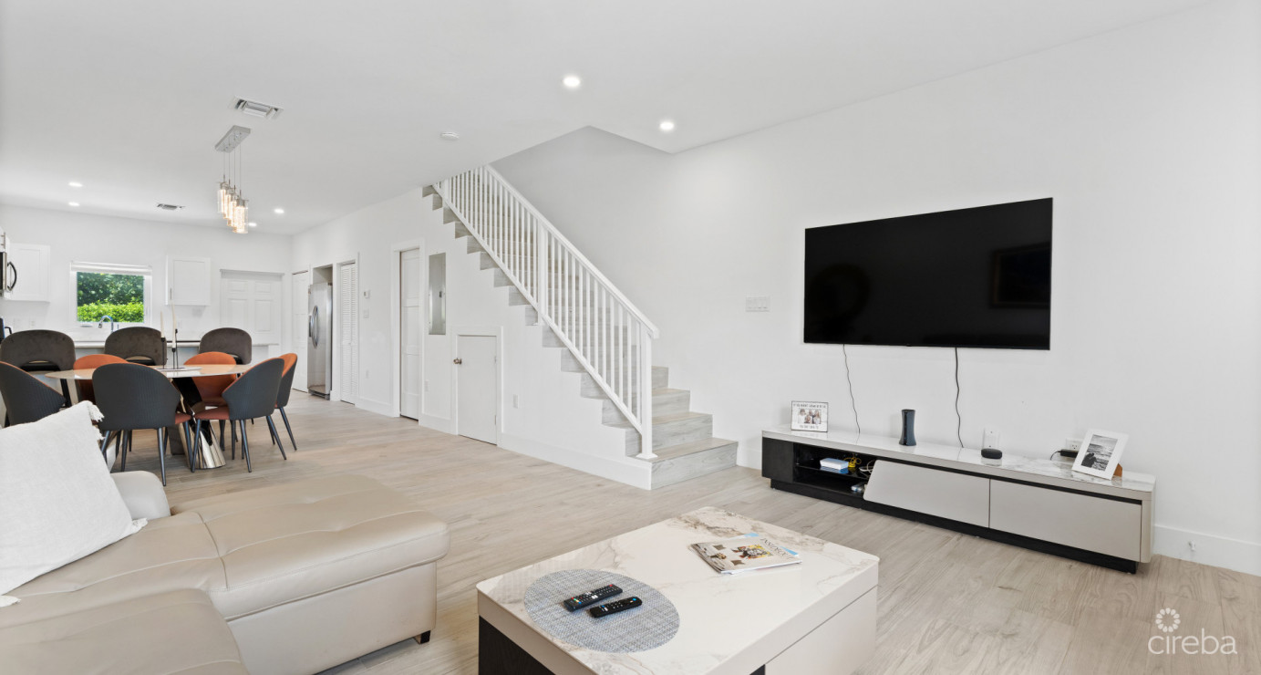 Ocean Vista 2 Bed/2.5 Bath Ocean View End Unit #1