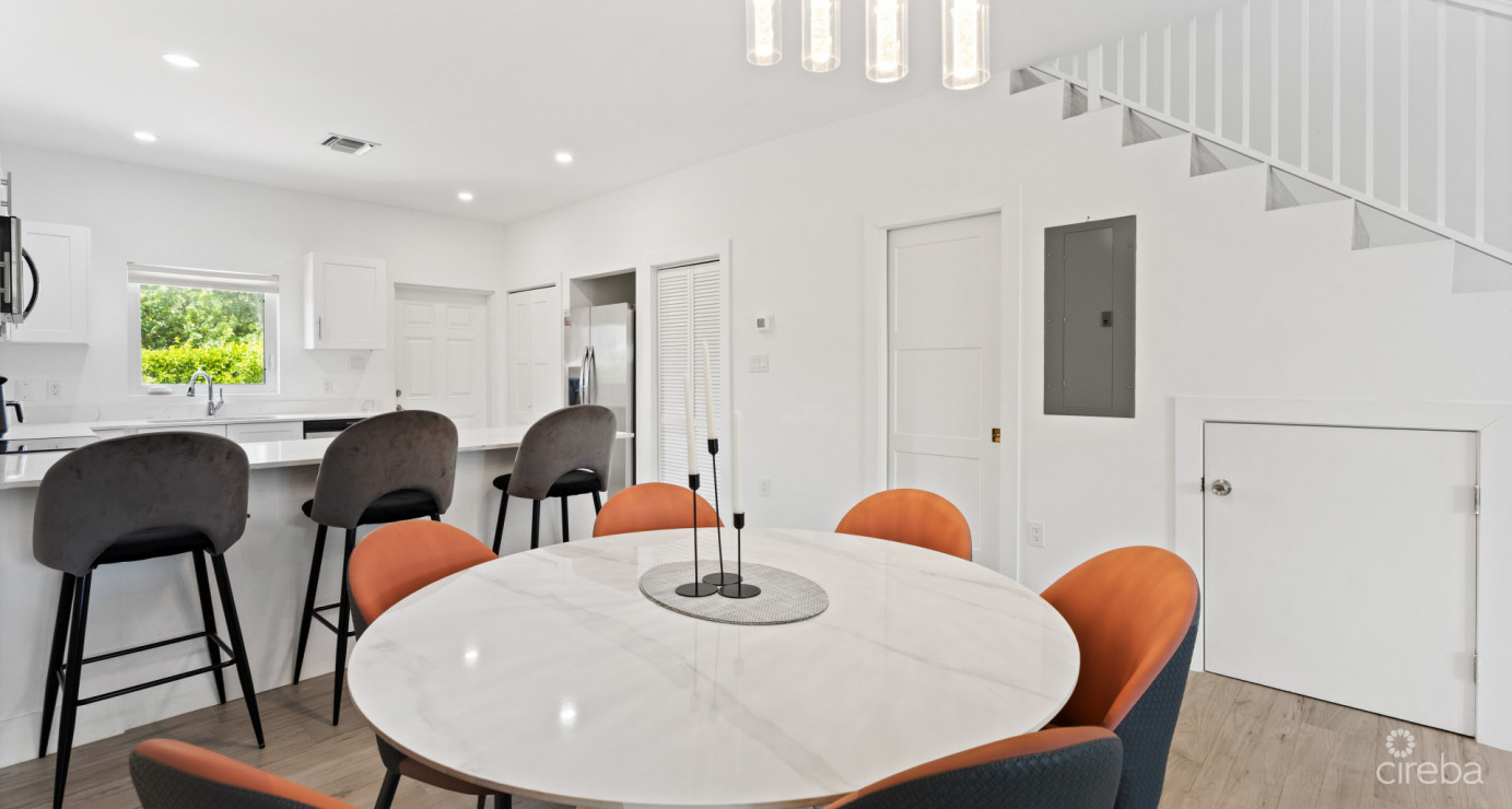 Ocean Vista 2 Bed/2.5 Bath Ocean View End Unit #1