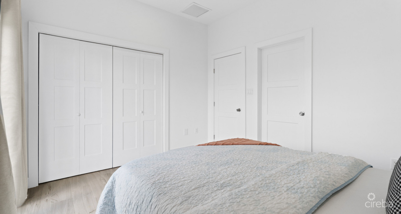 Ocean Vista 2 Bed/2.5 Bath Ocean View End Unit #1
