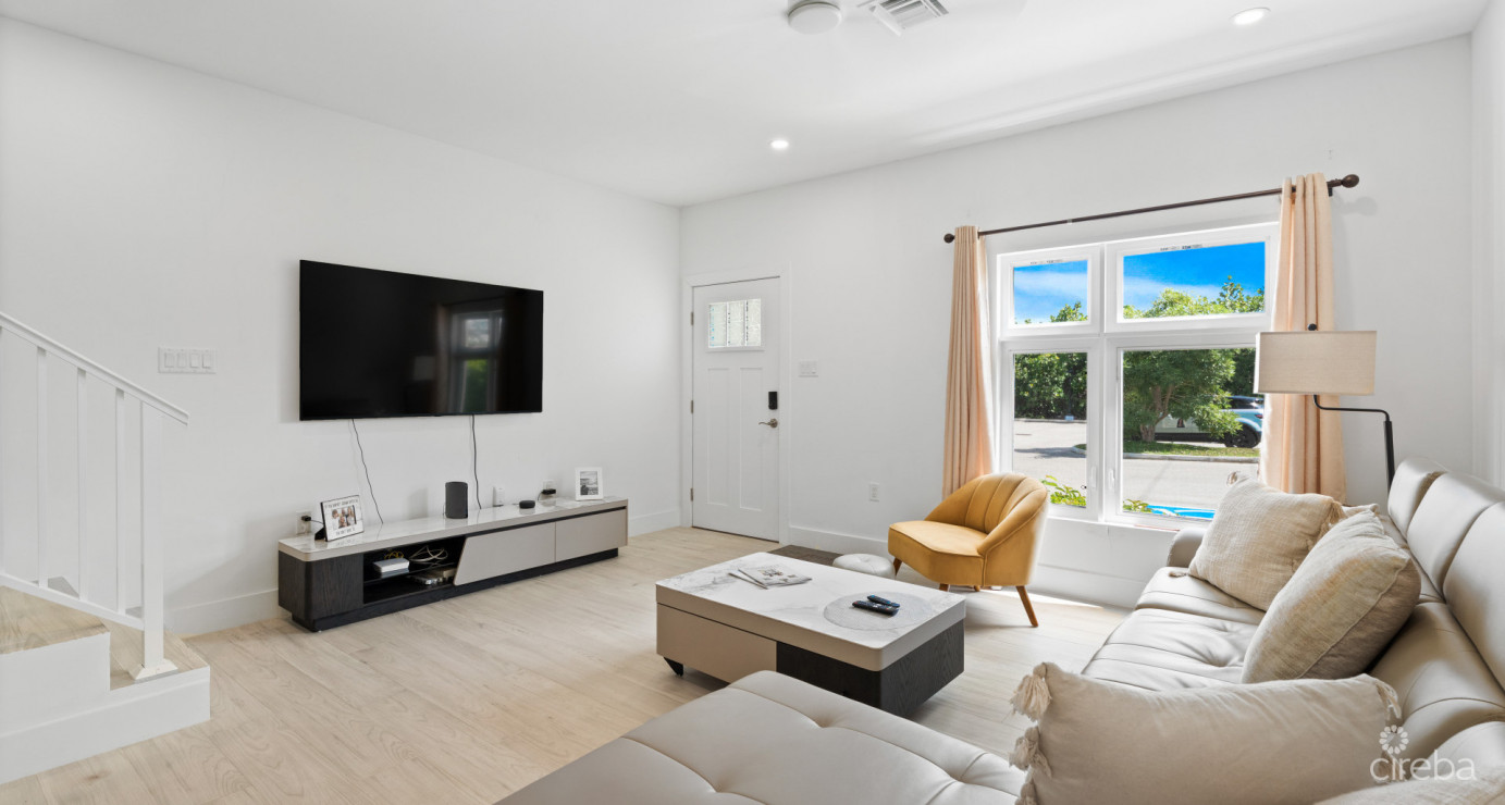 Ocean Vista 2 Bed/2.5 Bath Ocean View End Unit #1
